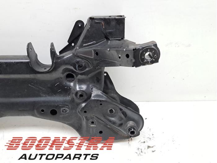 Subframe from a Renault Master IV (MA/MB/MC/MD/MH/MF/MG/MH) 2.3 dCi 135 16V FWD 2022