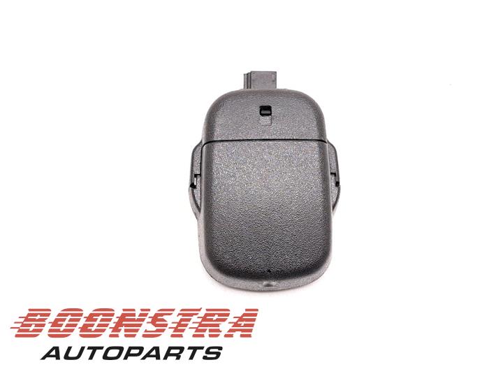 Begagnade Regnsensor Opel Zafira Tourer (P12) 1.6 CDTI 16V ecoFLEX 136 Pris € 24,95 Marginaltabell erbjuds av Boonstra Autoparts