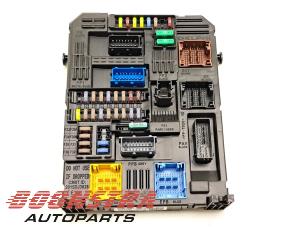 Used Fuse box Peugeot 208 II (UB/UH/UP) 1.2 Vti 12V PureTech 100 Price € 109,95 Margin scheme offered by Boonstra Autoparts