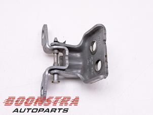 Used Front door hinge, left Dacia Duster (HS) 1.5 dCi 4x4 Price € 24,95 Margin scheme offered by Boonstra Autoparts