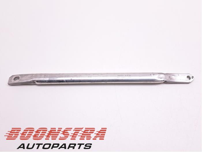 Gebrauchte Federbeinbrücke BMW iX3 80 kWh Preis € 24,95 Margenregelung angeboten von Boonstra Autoparts