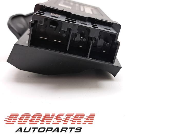 Seat heating module from a BMW M8 Gran Coupe (G16) M8 Competition 4.4i V8 32V 2021