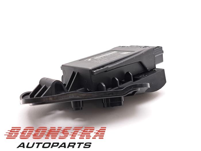 Seat heating module from a BMW M8 Gran Coupe (G16) M8 Competition 4.4i V8 32V 2021