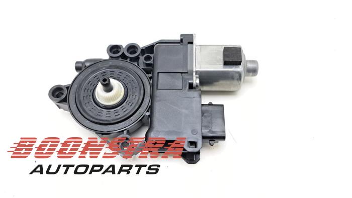 Usados Motor de ventanilla de puerta Kia Niro II (SG2) e-Niro 64.8 kWh Precio € 49,95 Norma de margen ofrecido por Boonstra Autoparts