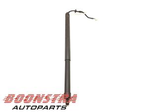 Used Rear gas strut, left Peugeot 5008 II (M4/MC/MJ/MR) 1.2 12V e-THP PureTech 130 Price € 74,95 Margin scheme offered by Boonstra Autoparts