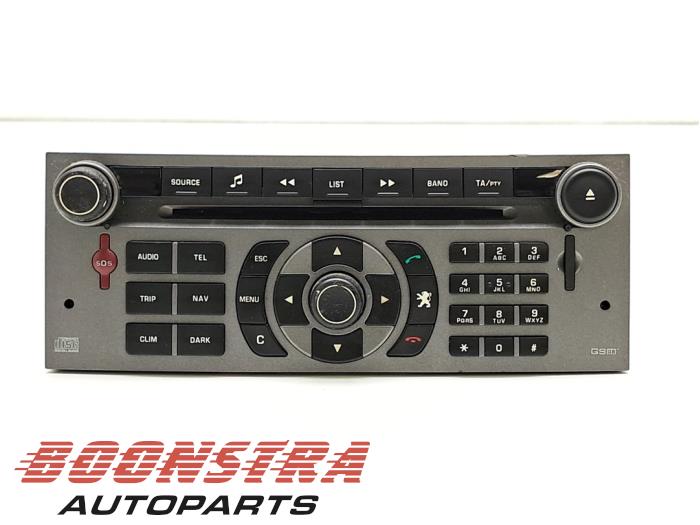 Używane Odtwarzacz CD Peugeot 407 Cena € 97,95 Procedura marży oferowane przez Boonstra Autoparts