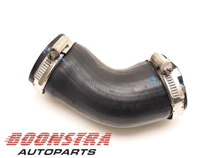 Gebrauchte Intercooler Schlauch Volkswagen Caddy III (2KA,2KH,2CA,2CH) 1.6 TDI 16V Preis € 30,19 Mit Mehrwertsteuer angeboten von Boonstra Autoparts