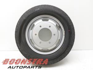 Used Wheel + tyre Renault Master IV (EV/HV/UV/VA/VB/VD/VF/VG/VJ) 2.3 dCi 165 16V RWD Price € 151,19 Inclusive VAT offered by Boonstra Autoparts
