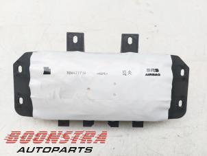 Usagé Airbag droite (tableau de bord) Citroen DS3 (SA) 1.6 e-HDi Prix € 29,95 Règlement à la marge proposé par Boonstra Autoparts
