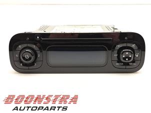 Used CD player Fiat Panda (312) 0.9 TwinAir Turbo 85 Price € 98,95 Margin scheme offered by Boonstra Autoparts