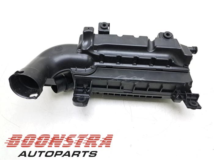 Begagnade Luftfilterhus Peugeot 2008 (CU) 1.2 12V e-THP PureTech 110 Pris € 24,95 Marginaltabell erbjuds av Boonstra Autoparts