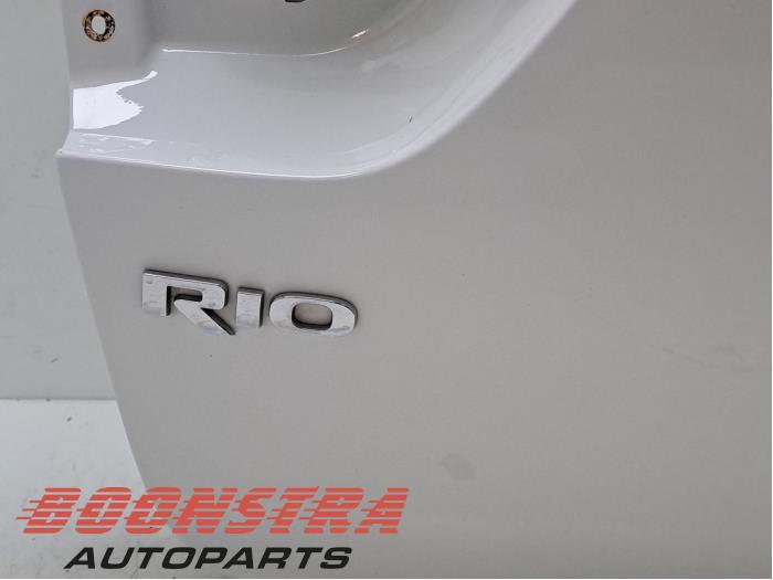 Tailgate from a Kia Rio III (UB) 1.1 CRDi VGT 12V 2015