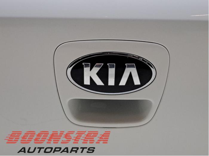 Tailgate from a Kia Rio III (UB) 1.1 CRDi VGT 12V 2015