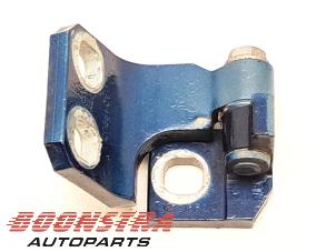 Used Front door hinge, right Fiat Panda (312) 0.9 TwinAir Turbo 85 Price € 24,95 Margin scheme offered by Boonstra Autoparts