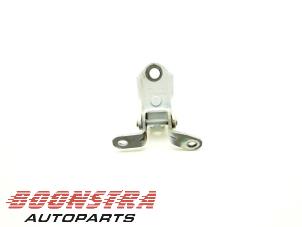 Used Rear door hinge, left Ford Fiesta 6 (JA8) 1.0 Ti-VCT 12V 65 Price € 24,95 Margin scheme offered by Boonstra Autoparts
