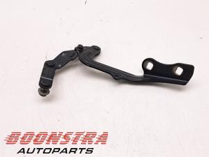 Used Bonnet Hinge Ford Galaxy (WA6) 2.0 TDCi 16V 140 Price € 24,95 Margin scheme offered by Boonstra Autoparts