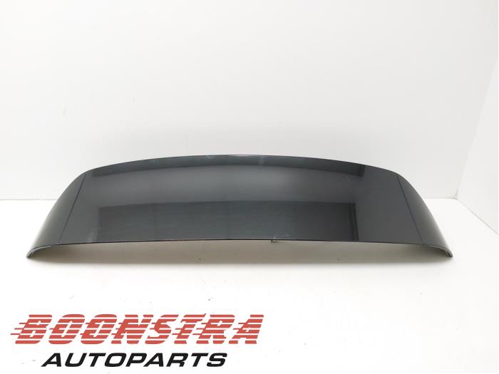 Używane Spojler Lynk &amp; Co 01 1.5 PHEV Cena € 148,95 Procedura marży oferowane przez Boonstra Autoparts