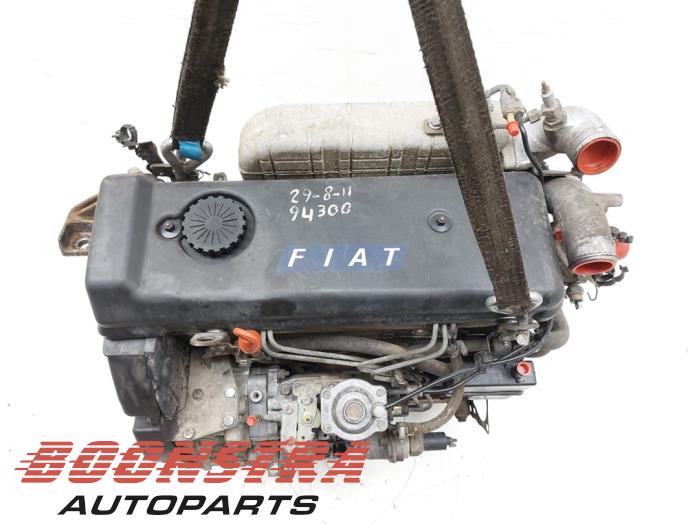Motor van een Fiat Diverse 1998