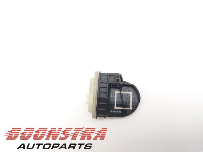 Tyre pressure sensor from a Ford C-Max (DXA) 1.5 Ti-VCT EcoBoost 150 16V 2015