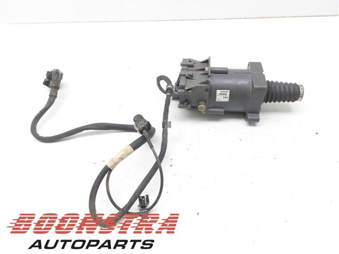 Używane Silownik sprzegla MAN TGX Cena € 239,95 Procedura marży oferowane przez Boonstra Autoparts