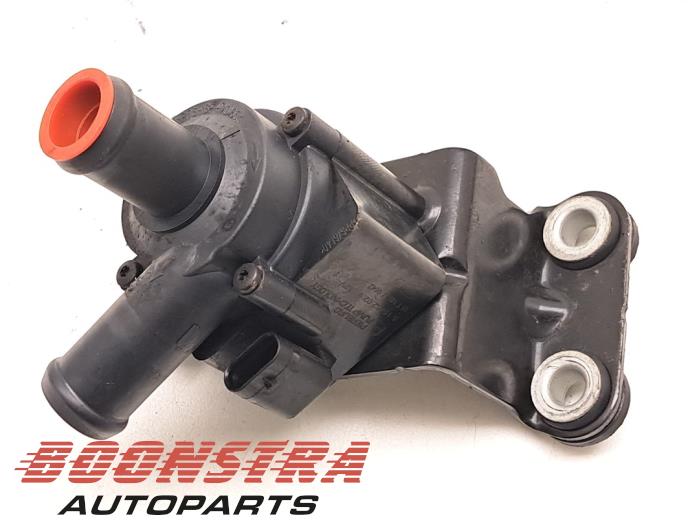 Begagnade Extra vattenpump Ford C-Max (DXA) 1.5 Ti-VCT EcoBoost 150 16V Pris € 41,95 Marginaltabell erbjuds av Boonstra Autoparts
