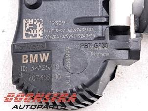 Däcktryckssensor från en MINI Countryman (F60) 2.0 16V Cooper S 2020