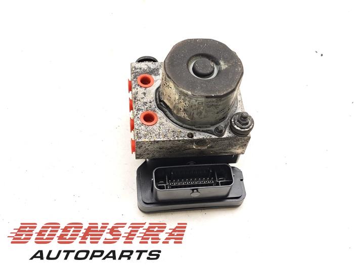 Begagnade ABS-pump Renault Kadjar (RFEH) 1.2 Energy TCE 130 Pris € 49,95 Marginaltabell erbjuds av Boonstra Autoparts