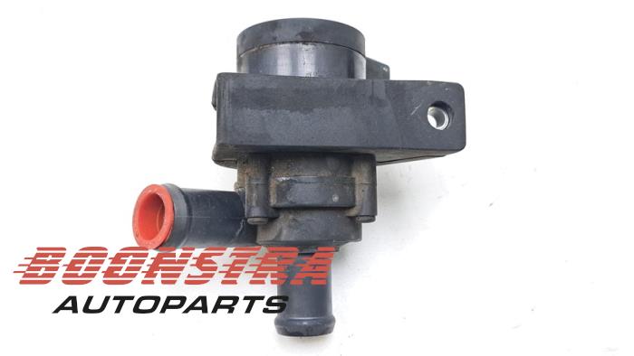 Begagnade Extra vattenpump Volkswagen Passat Variant (3C5) 1.4 TSI 16V Pris € 24,95 Marginaltabell erbjuds av Boonstra Autoparts