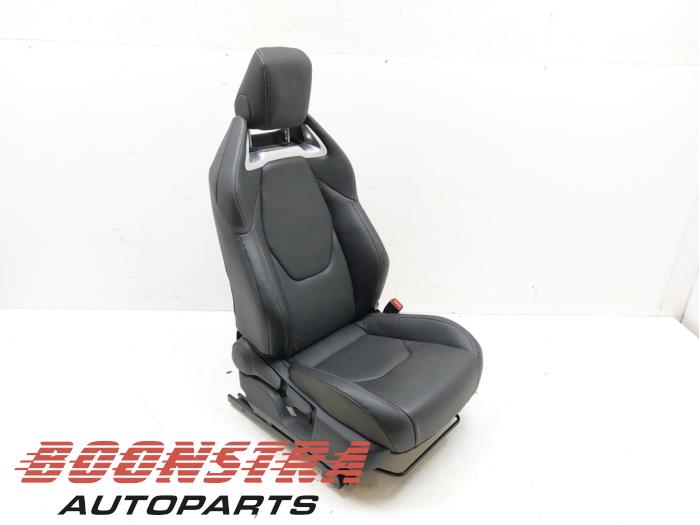 Seat, right from a Toyota Corolla Touring Sport (E21/EH1) 2.0 16V Hybrid 2019
