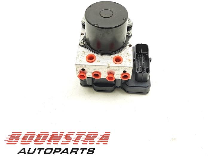 ABS pump from a Fiat 500 (312) 0.9 TwinAir 80 2019