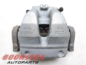 Used Front brake calliper, left Volvo S60 III (ZS) 2.0 B4 16V Mild Hybrid Geartronic Price € 149,95 Margin scheme offered by Boonstra Autoparts