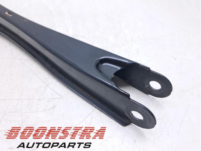 Rear wishbone, right Volvo S60 III 2.0 B4 16V Mild Hybrid Geartronic ...