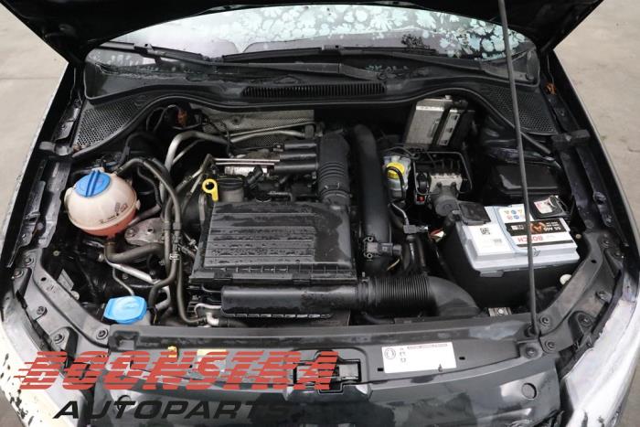 Motor de un Volkswagen Polo V (6R) 1.2 TSI 16V BlueMotion Technology 2015