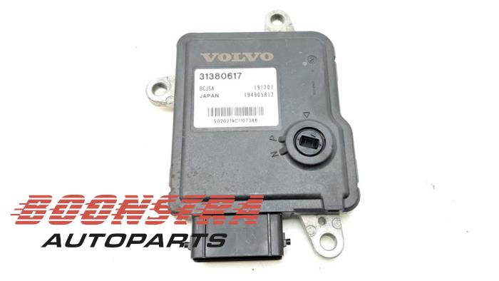 Used Automatic gearbox computer Volvo V90 Cross Country (PZ) 2.0 T5 16V AWD Price € 243,95 Margin scheme offered by Boonstra Autoparts