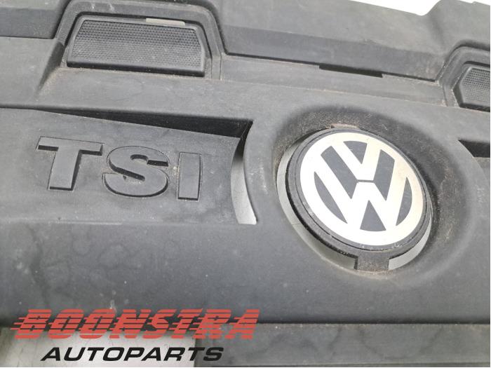 Plaque de protection moteur d'un Volkswagen Tiguan (5N1/2) 1.4 TSI 16V 4Motion 2013