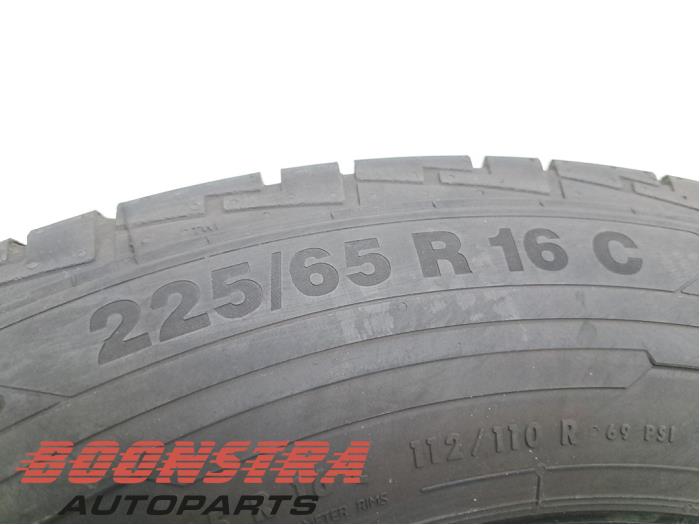 Tyre from a Mercedes-Benz Sprinter 3,5t (910.0/910.1/907.1/907.2) 314 CDI 2.1 D FWD 2020