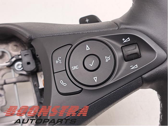 Steering wheel from a Opel Corsa F (UB/UH/UP) 1.2 Turbo 12V 100 2021