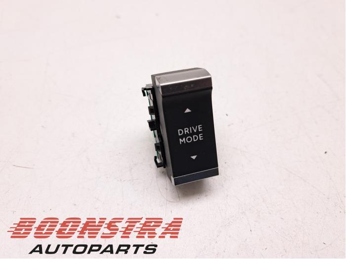 Używane Przelacznik Opel Corsa F (UB/UH/UP) 1.2 Turbo 12V 100 Cena € 44,95 Procedura marży oferowane przez Boonstra Autoparts