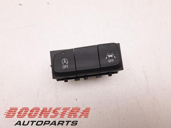 Używane Przelacznik Opel Corsa F (UB/UH/UP) 1.2 Turbo 12V 100 Cena € 24,95 Procedura marży oferowane przez Boonstra Autoparts
