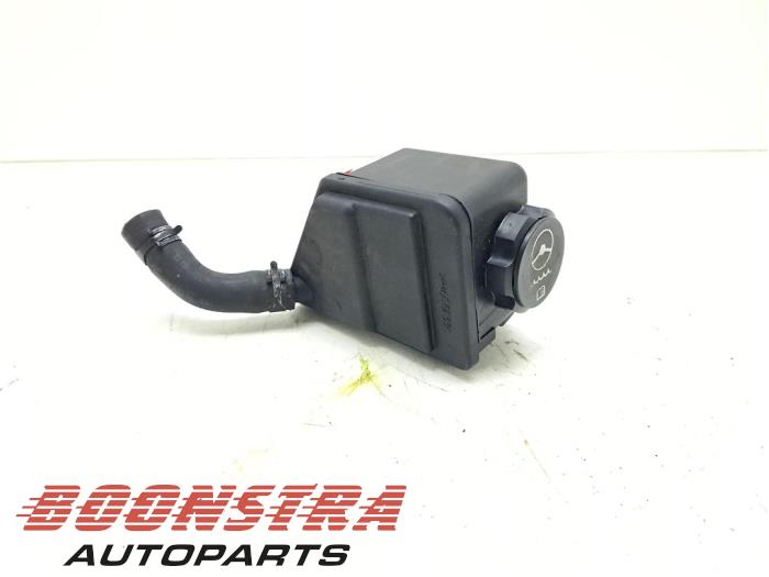 Begagnade Styrservotank Chevrolet Corvette (C6) 6.0 V8 Pris € 99,95 Marginaltabell erbjuds av Boonstra Autoparts