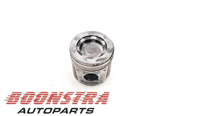 Usados Pistón Iveco New Daily VI 33S14, 35C14, 35S14 Precio € 168,13 IVA incluido ofrecido por Boonstra Autoparts