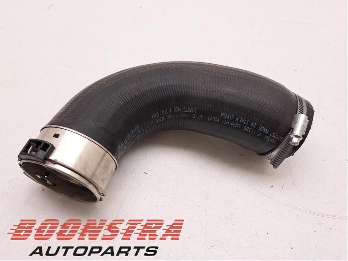 Gebrauchte Intercooler Schlauch Volvo V90 Cross Country (PZ) 2.0 T5 16V AWD Preis € 33,95 Margenregelung angeboten von Boonstra Autoparts
