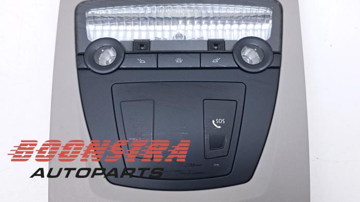 Interior lighting, front from a BMW 5 serie (F10) 530i 24V 2012