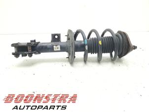 Used Front shock absorber rod, right Kia Cee'd Sportswagon (JDC5) 1.6 GDI 16V Price € 39,95 Margin scheme offered by Boonstra Autoparts