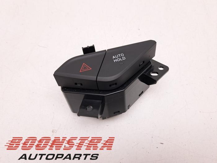 Używane Przelacznik Lynk &amp; Co 01 1.5 PHEV Cena € 43,95 Procedura marży oferowane przez Boonstra Autoparts