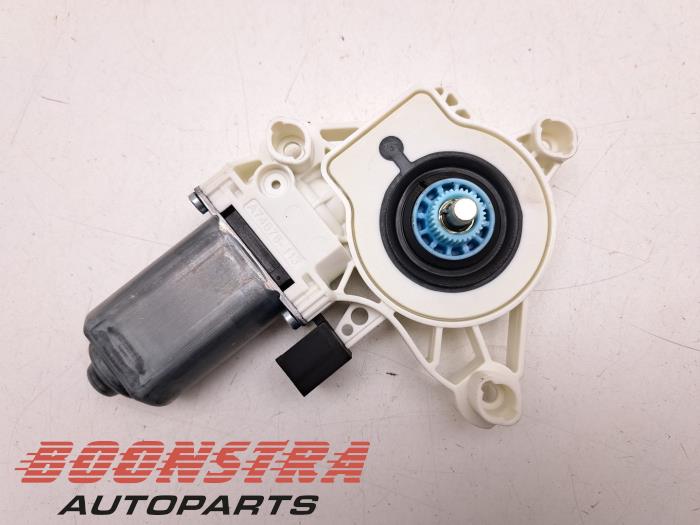 Usados Motor de ventanilla de puerta Lamborghini Urus 4.0 V8 Precio € 24,95 Norma de margen ofrecido por Boonstra Autoparts
