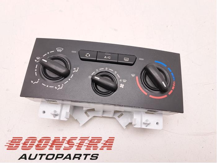 Panel de control de calefacción de un Fiat Scudo (270) 2.0 D Multijet 2014