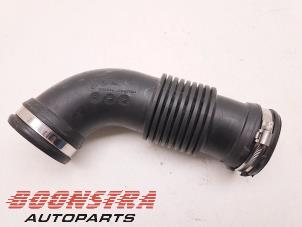 Used Air intake hose Renault Master IV (MA/MB/MC/MD/MH/MF/MG/MH) 2.3 dCi 135 16V FWD Price € 30,19 Inclusive VAT offered by Boonstra Autoparts