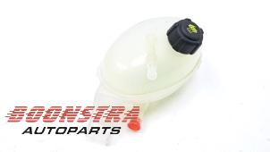 Used Expansion vessel Renault Master IV (MA/MB/MC/MD/MH/MF/MG/MH) 2.3 dCi 135 16V FWD Price € 30,19 Inclusive VAT offered by Boonstra Autoparts