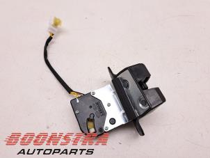 Used Tailgate lock mechanism Kia Rio III (UB) 1.1 CRDi VGT 12V Price € 35,95 Margin scheme offered by Boonstra Autoparts